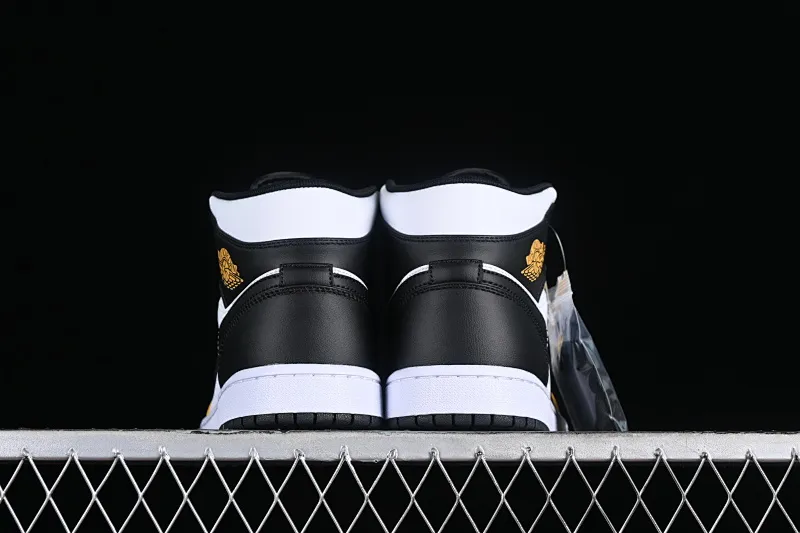 All categories Air Jordan Jordan series basketball shoes Air Jordan 1 Mid Air Jordan 1 Mid AJ1 Joe 1 white black yellow Chinese culture and leisure sneakers DQ8426-701